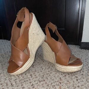 American Eagle Women’s Tan Wedge Sandals